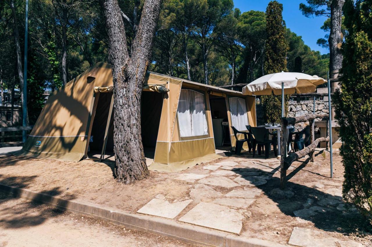Camping Castell Montgri **** L'Estartit Exterior foto